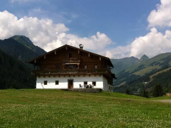 Alpenbauernhaus Vorderbrandthof Saalbach-Hinterglemm Exterior photo